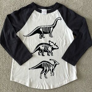 NWOT Hanna Andersson Dino shirt size 6-7